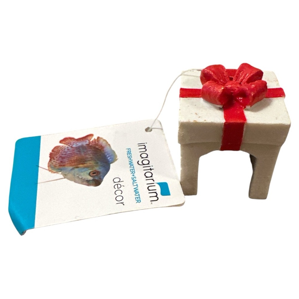 Imagitarium Christmas Gift Box Aquarium Decor